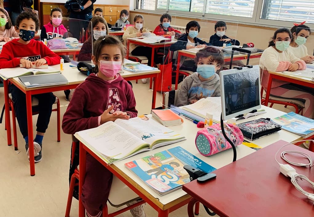 Crianças em sala de aula