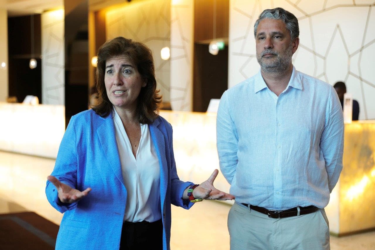 Ministra do Trabalho, Solidariedade e Segurança Social, Ana Mendes Godinho, e Secretário de Estado da Segurança Social, Gabriel Basto, no final da reunião da CPLP, Benguela, Angola, 19 maio 2023 (Foto: Ampe Rogério/Lusa)
