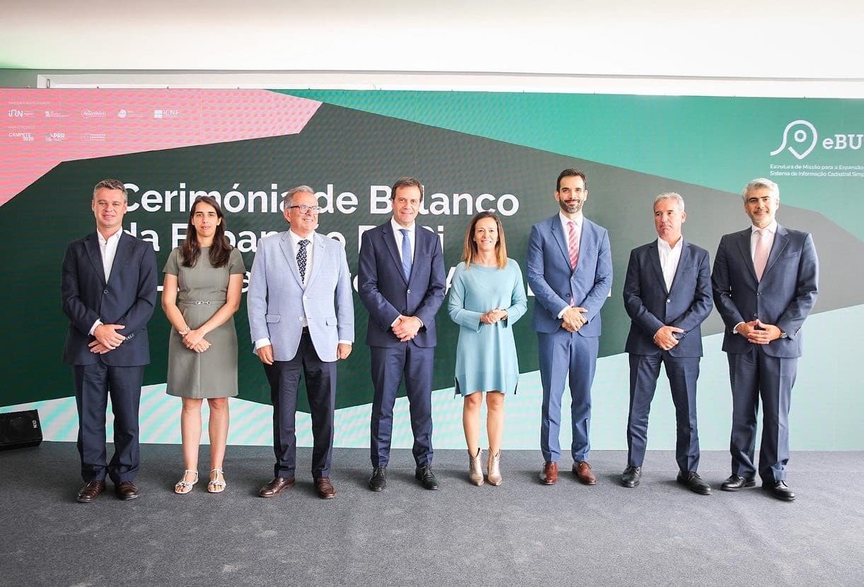 Secretários de Estado Pedro Ferrão Tavares, João Paulo Catarino, e Carlos Miguel na apresentação do balanço do Representações Gráficas Georreferenciadas, Bragança, 8 junho 2022