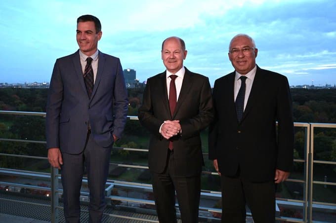 Primeiro-Ministro António Costa o Chanceler federal alemão, Olaf Scholz, e o Presidente do Governo espanhol, Pedro Sánchez, Berlim, 14 outubro 2022