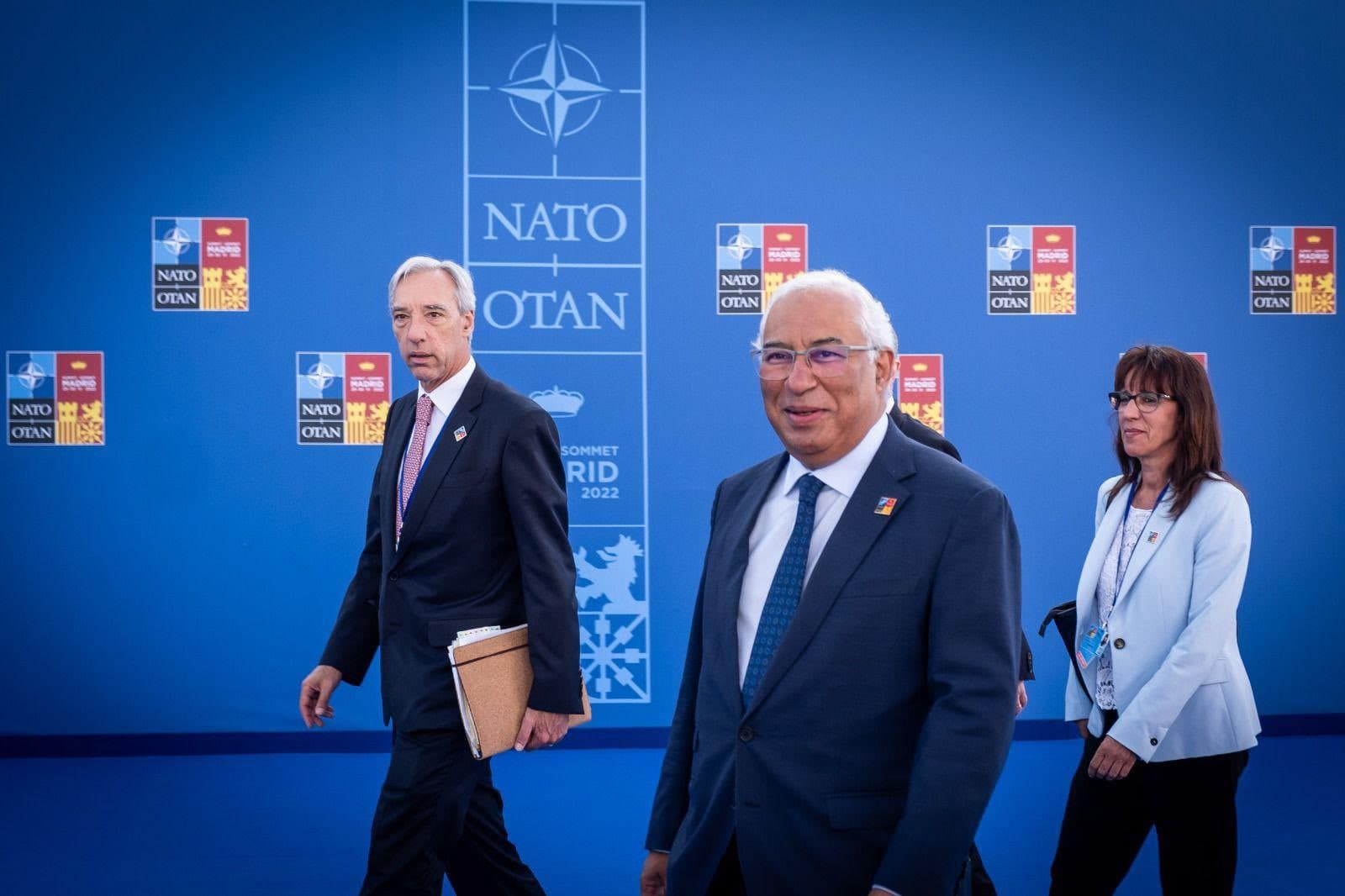 Primeiro-Ministro António Costa, Ministros dos Negócios Estrangeiros, Gomes Cravinho, e da Defesa Nacional, Helena Carreiras, à chegada à cimeira da NATO, Madrid, 29 junho 2022 (foto: NATO)