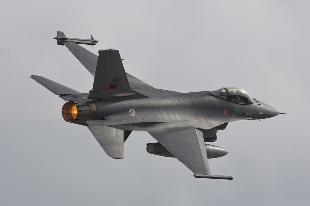 Aeronave F16 (Foto: Carlos Barbosa)