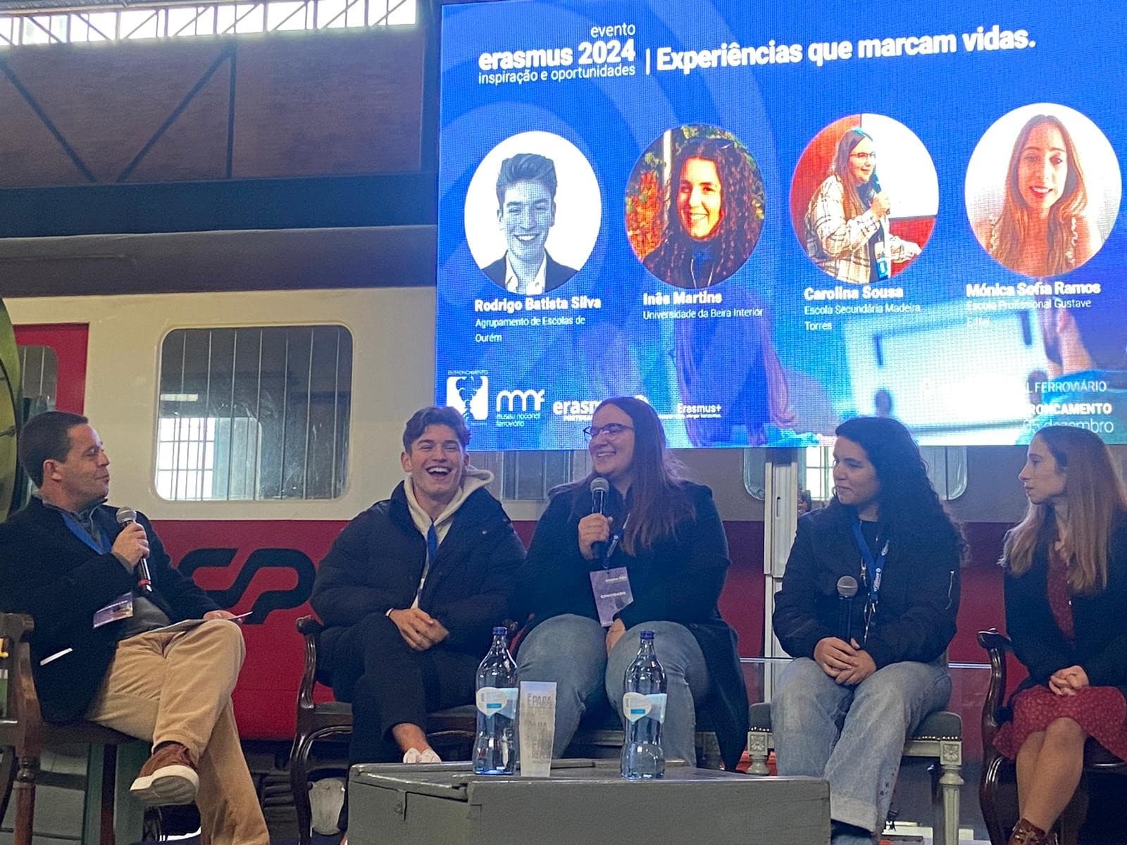 A sessão do lançamento do Programa Erasmus+ 2024 acontece no âmbito do recente anúncio da Comissão Europeia