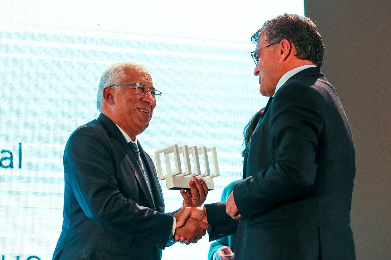 Primeiro-Ministro António Costa entrega o prémio Melhor Investimento na conferência do AICEP, Viseu, 12 outubro 2022 (foto: Paulo Novais/Lusa)