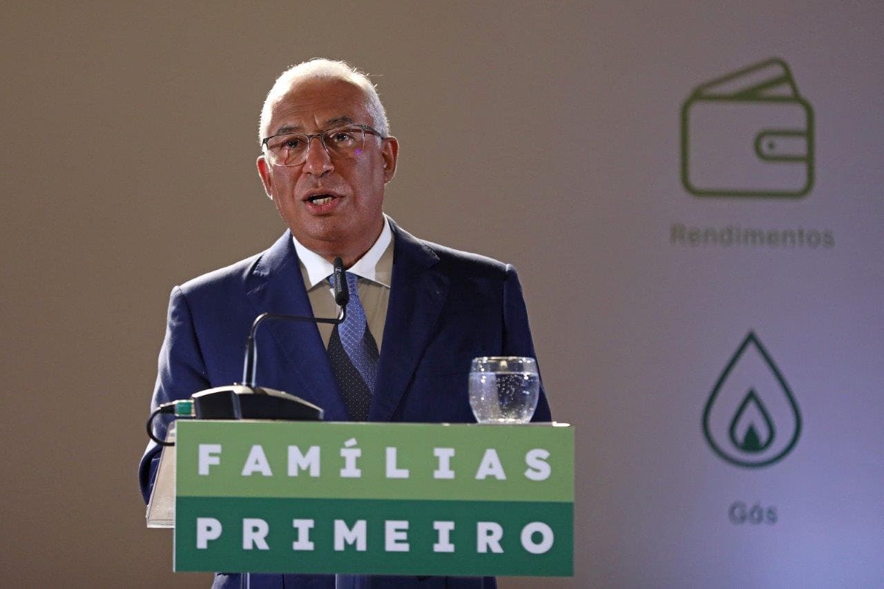 Primeiro-Ministro António Costa apresenta as medidas para apoiar o rendimento das famílias no final do Conselho de Ministros, Lisboa, 5 setembro 2022 (foto: António Pedro Santos/Lusa)