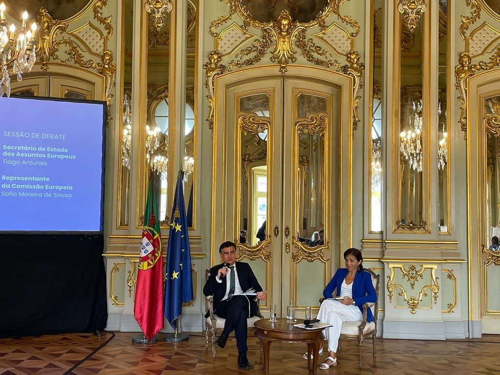 Secretário de Estado dos Assuntos Europeus e Chefe da Representação da Comissão Europeia em Portugal no debate após discurso do Estado da União, proferido pela Presidente da Comissão Europeia Ursula Von der Leyen, Lisboa, 14 setembro 2022