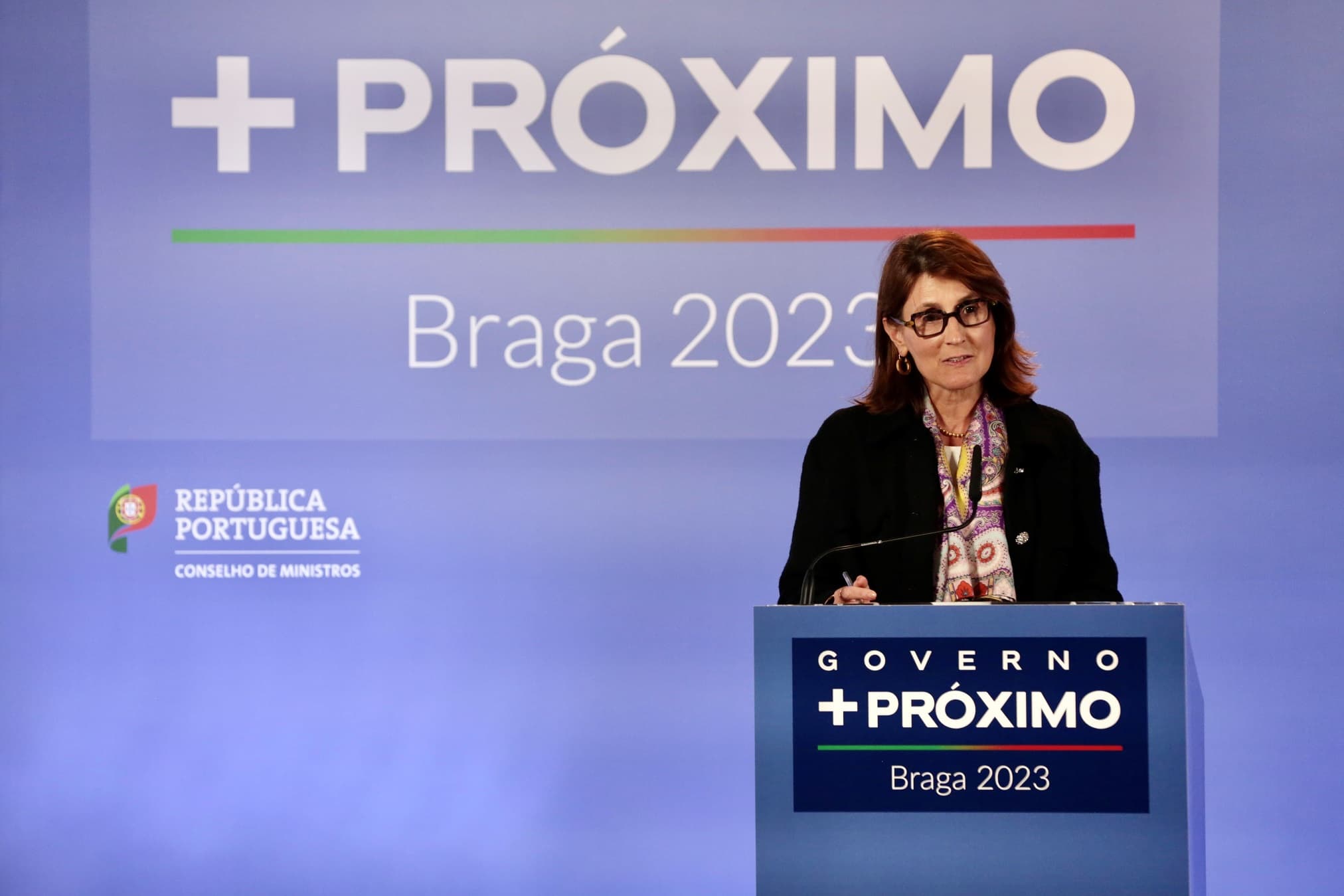 Ministra da Justiça, Catarina Sarmento e Castro, na conferência de imprensa após Conselho de Ministros, Braga, 4 maio 2023 (foto: João Bica)