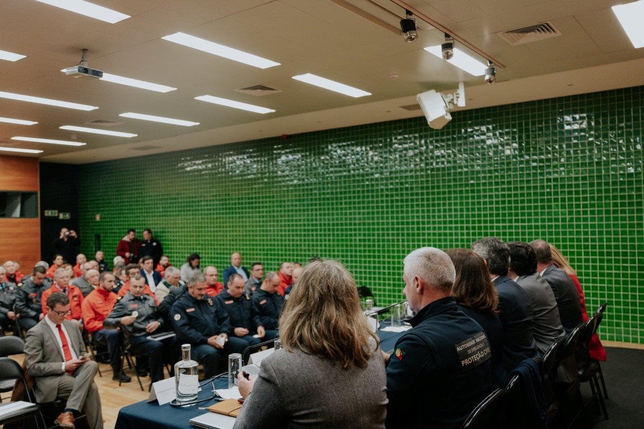 Ministro da Administração Interna, José Luís Carneiro, e a Secretária de Estado da Proteção Civil, Patrícia Gaspar, reunidos com os Bombeiros Voluntários da Grande Lisboa, Lisboa, 7 março 2023