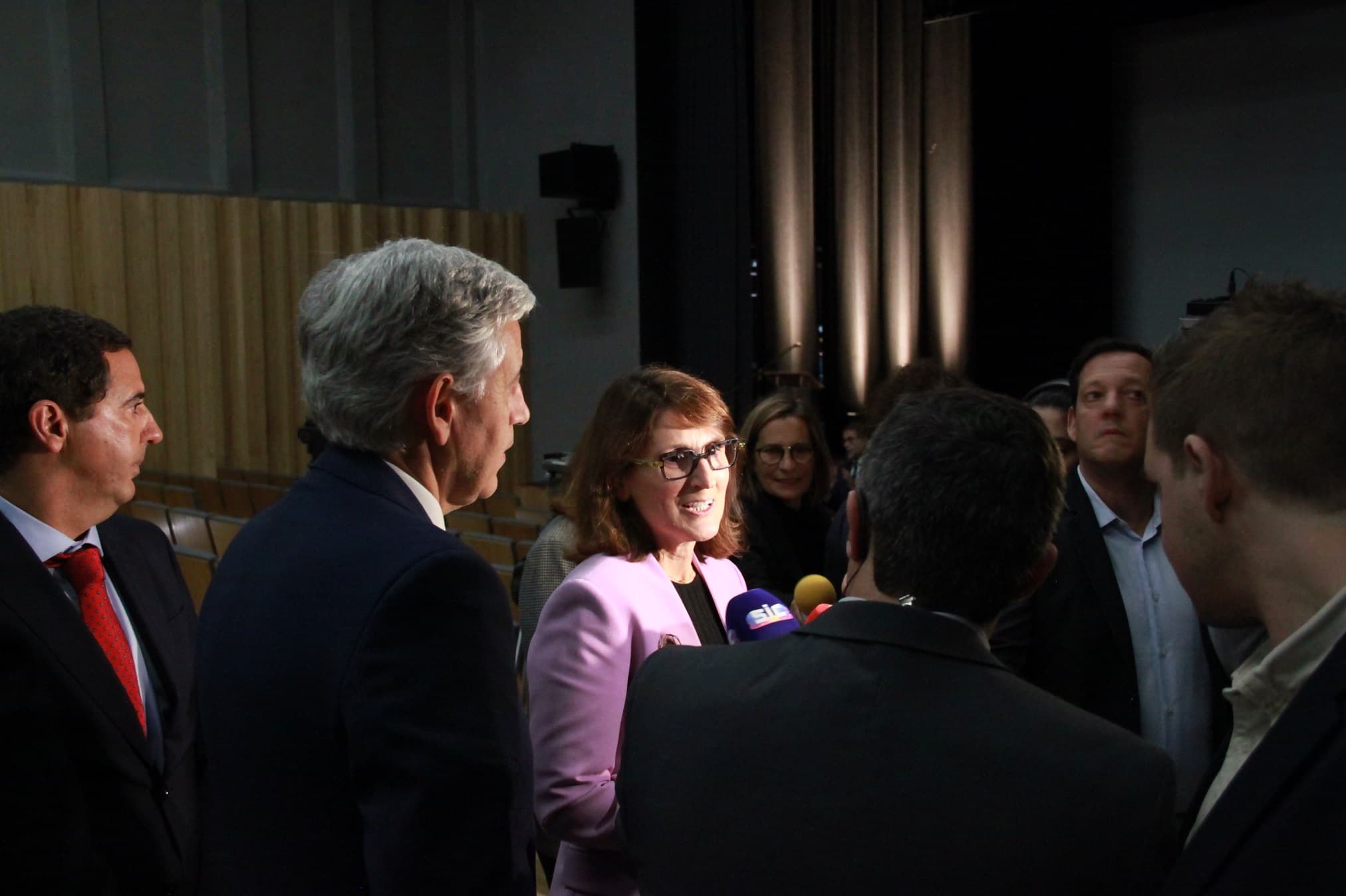 Ministra da Justiça, Catarina Sarmento e Castro, na sessão de encerramento das II Jornadas de Direito Criminal da Comarca de Santarém, Ourém, 4 novembro 2022 (foto: Hélio Mendes)