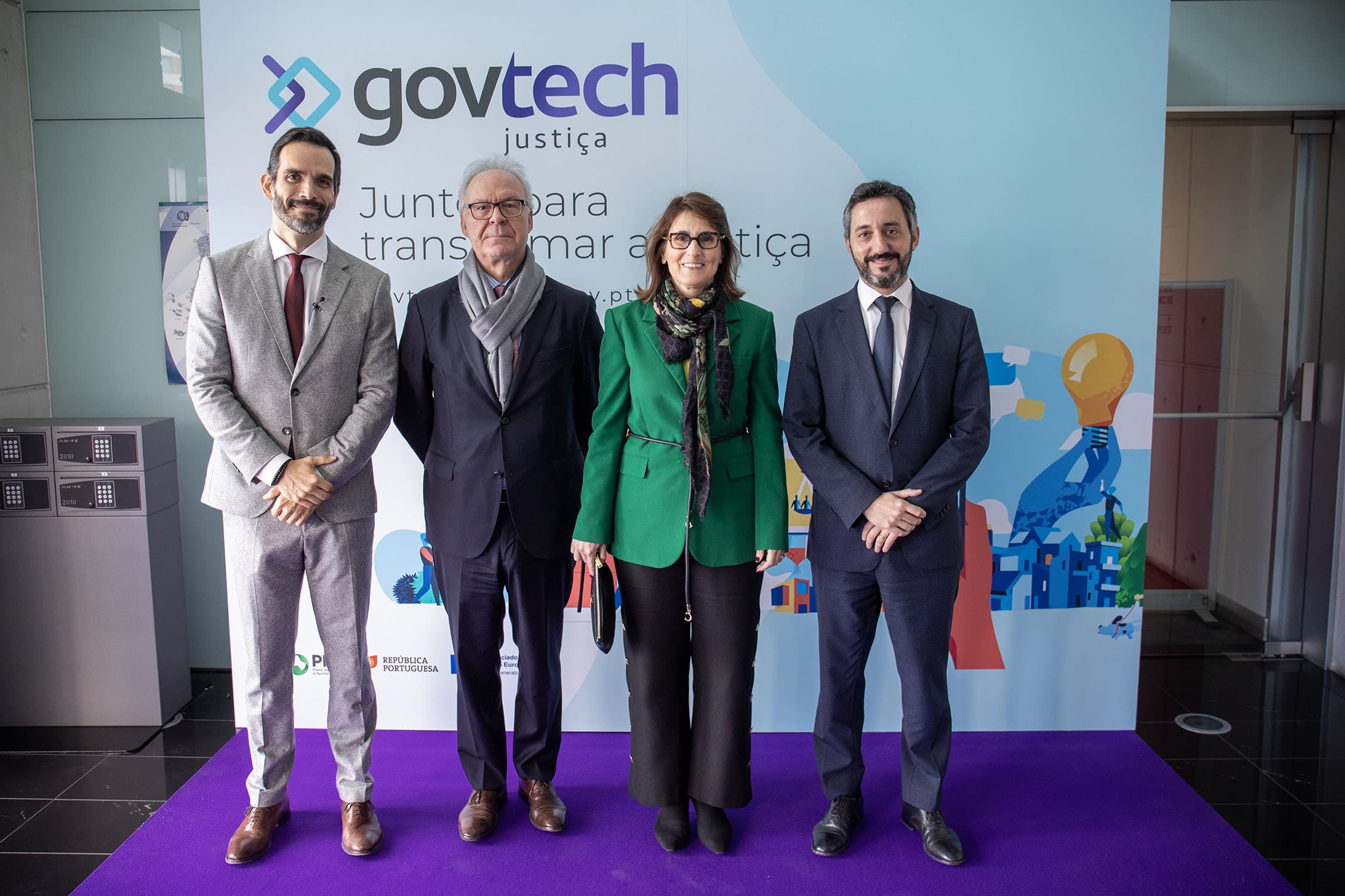 Ministro da Justiça, Catarina Sarmento e Castro, com os Secretário de Estado Jorge Alves Costa, Pedro Tavares e Eduardo Pinheiro, na apresentação do GovTech, Lisboa, 17 fevereiro 2023 (foto: João Bica)