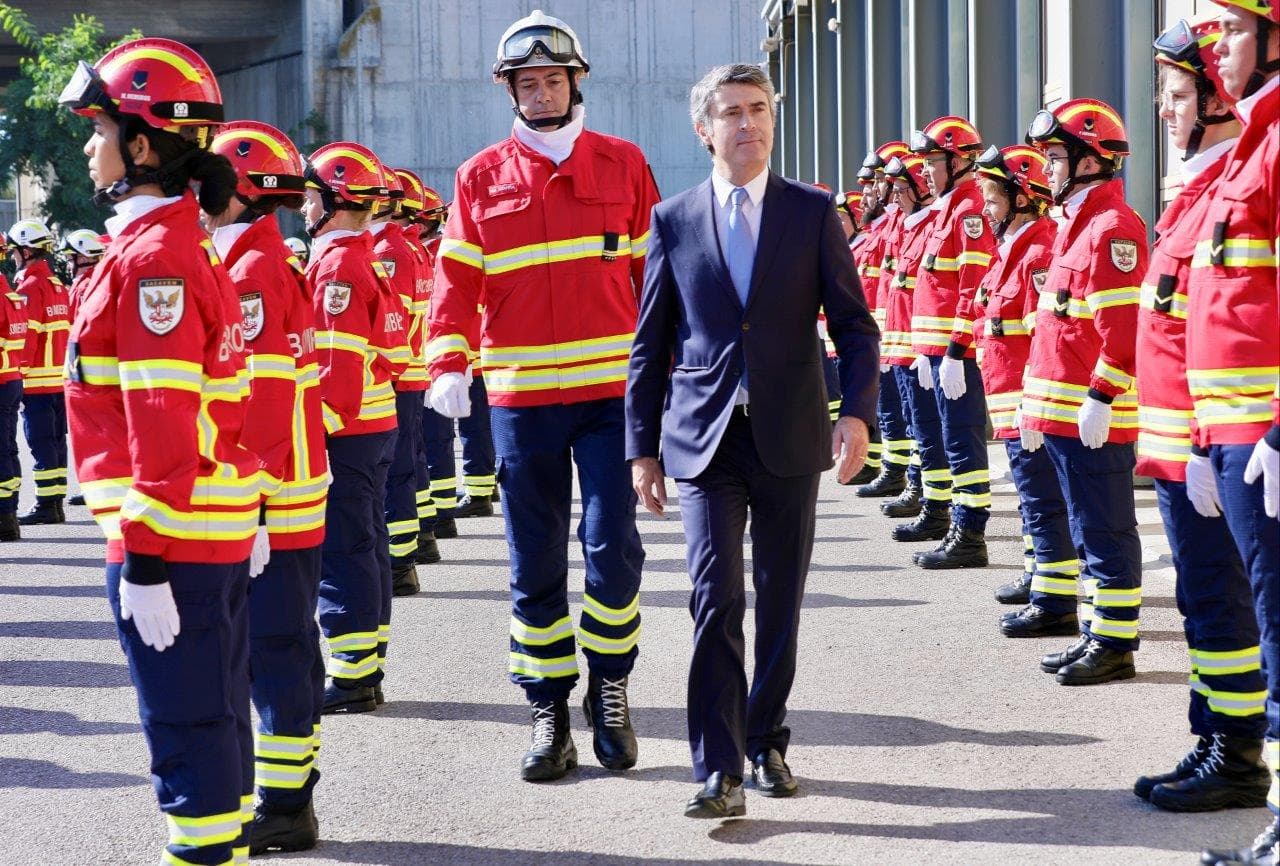 Ministro da Administração Interna, José Luís Carneiro, no 125.º aniversário da Associação Humanitária dos Bombeiros Voluntários de Sacavém, Loures, 17 setembro 2022 (foto: João Bica)