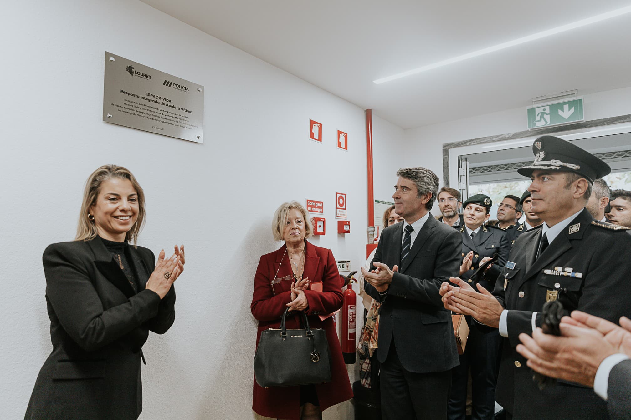 Ministro da Administração Interna, José Luís Carneiro, na inauguração do «Espaço Vida – Resposta Integrada de Apoio à Vítima – RIAV», Loures, 24 novembro 2022