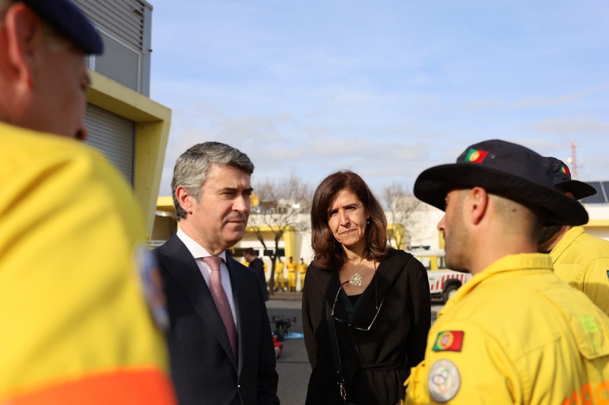 Ministro da Administração Interna, José Luís Carneiro, e Secretária de Estado da Proteção Civil, Patrícia Gaspar, na inauguração das instalações do Comando Nacional da Força Especial de Proteção Civil em Almeirim, Santarém, 10 março 2023