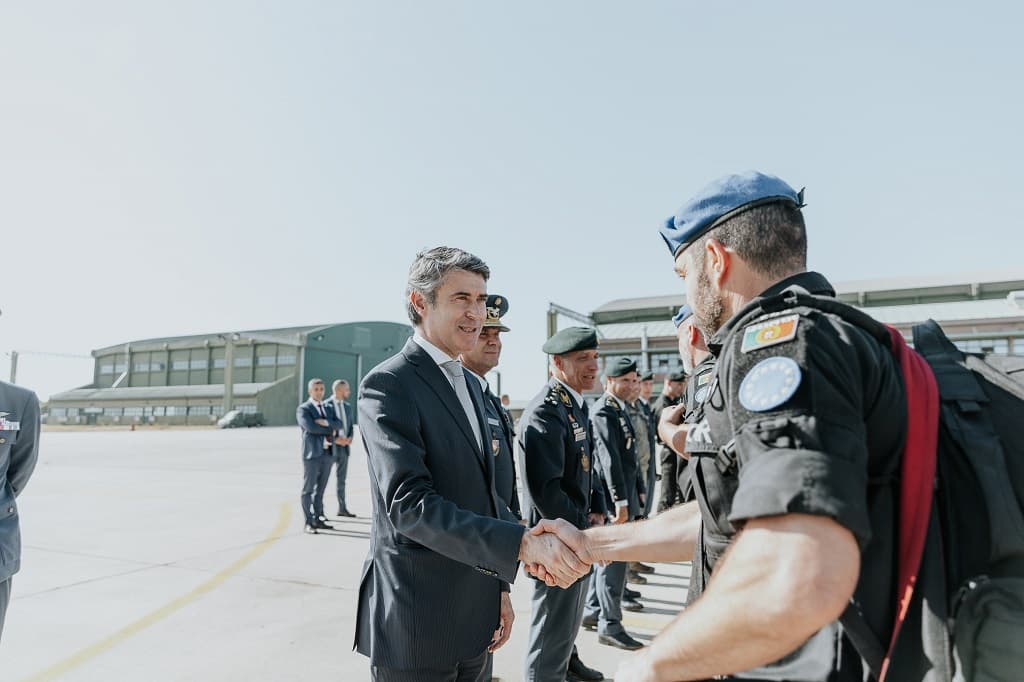 Ministro da Administração Interna, José Luís Carneiro, recebeu militares da GNR que estiveram em missão no Kosovo, Montijo, 6 julho 2022