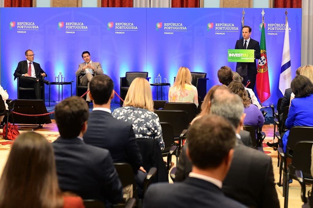 Ministro das Finanças, Fernando Medina, no lançamento do InvestEU, Lisboa, 13 maio 2022