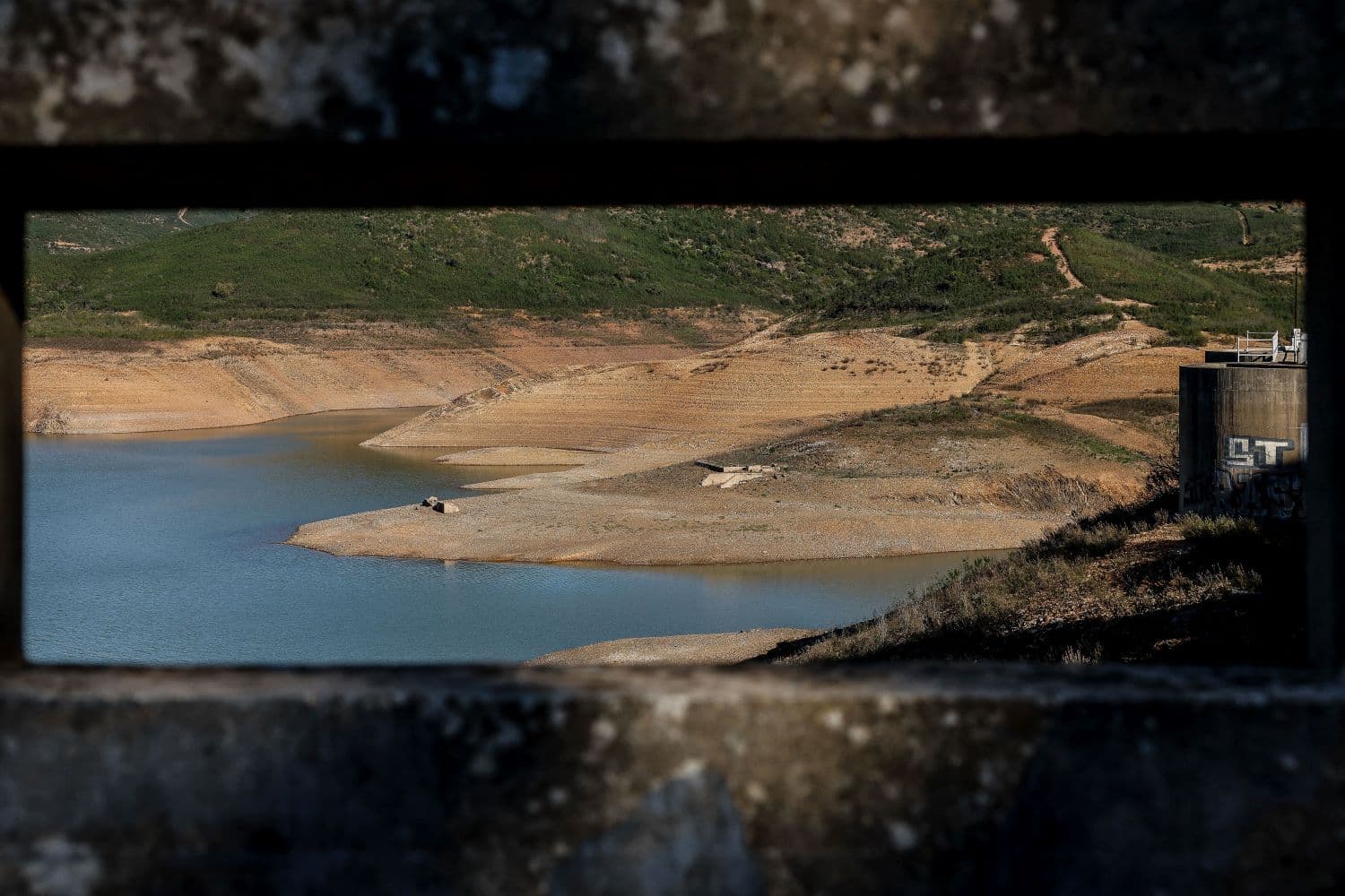 The Permanent Committee for the Prevention, Monitoring and Follow-up of the Effects of the Drought determines new measures given the drought in the Algarve’s critical situation. (Photo: Luís Forra/Lusa)