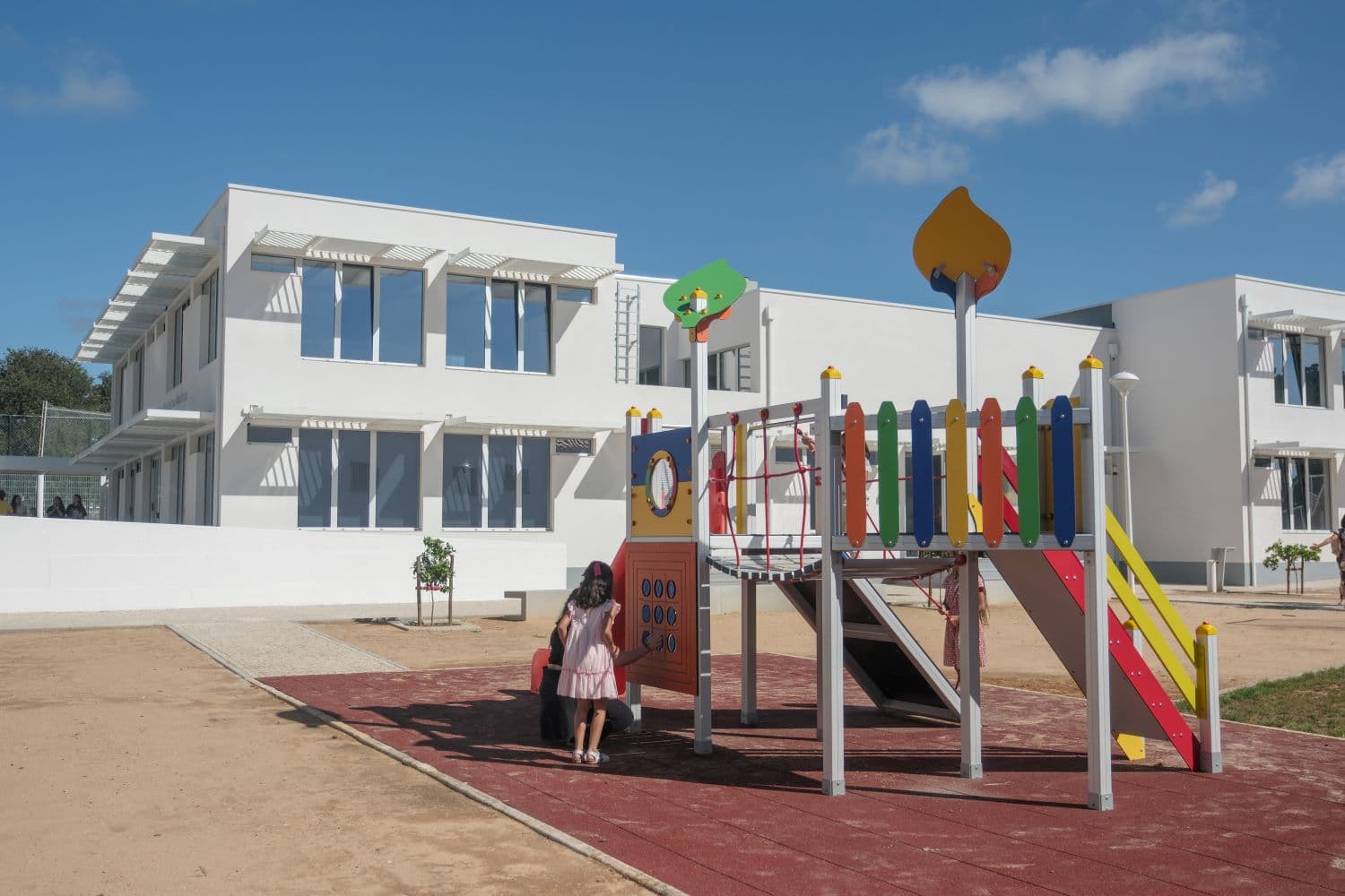Concursos para educadores de infância e professores abrem no dia 10 de abril (foto: Diana Quintela)
