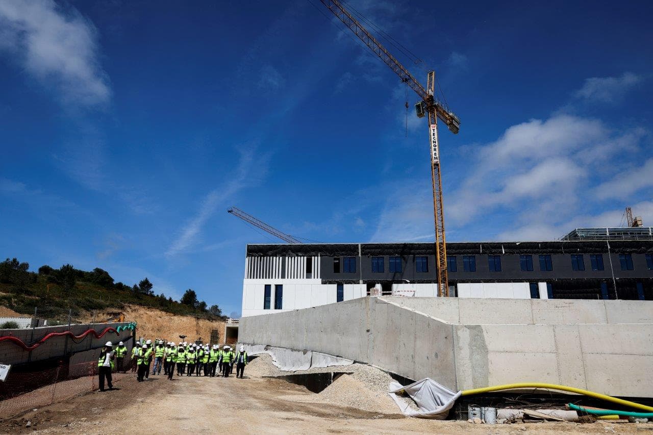 Ministro da Saúde, Manuel Pizarro, visita obras do Hospital de Sintra, 15 maio 2023 (foto: José Sena Goulão/Lusa)
