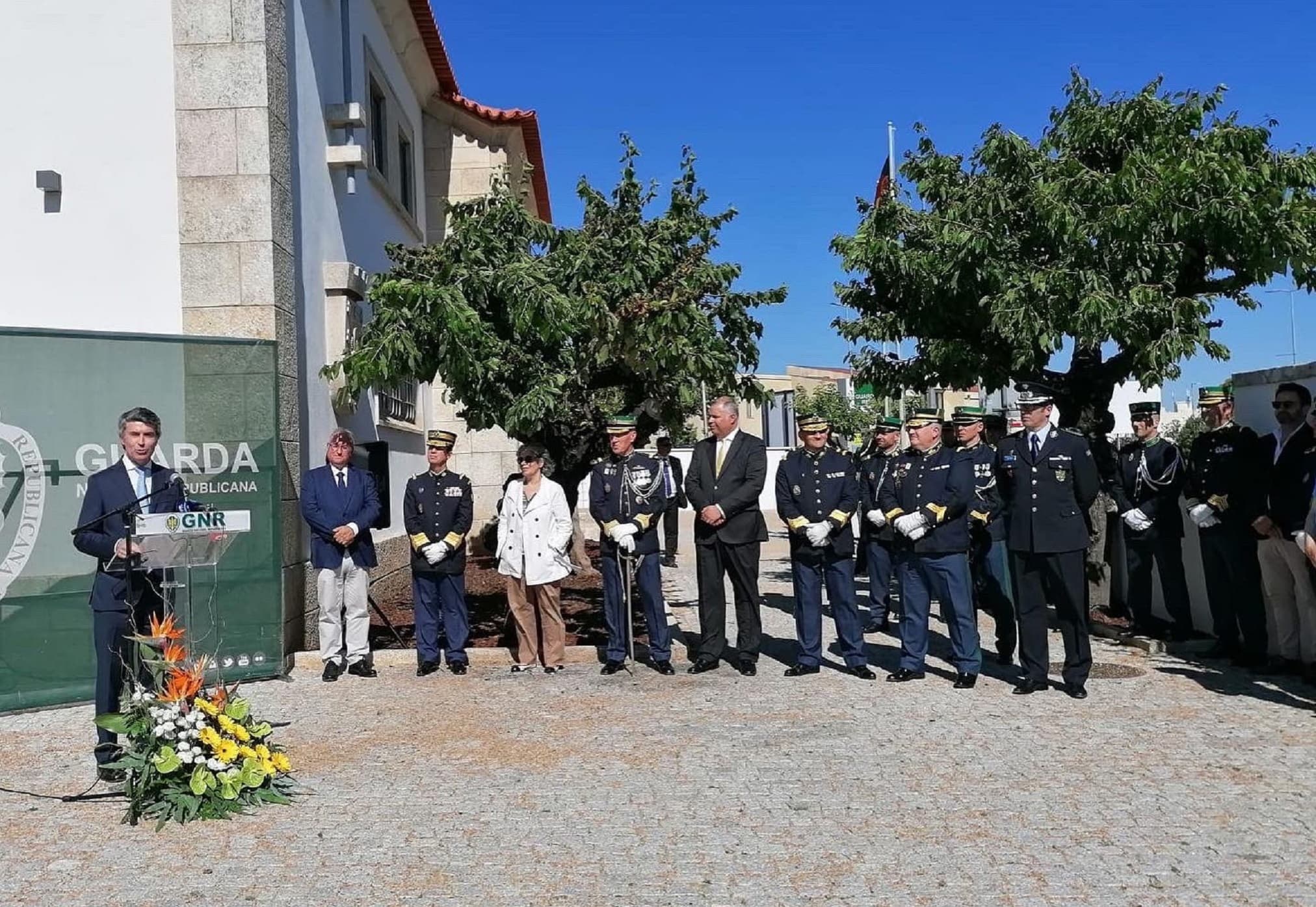 Ministro da Administração Interna, José Luís Carneiro, na cerimónia de inauguração do Posto Territorial da GNR de Macedo de Cavaleiros, 5 junho 2022