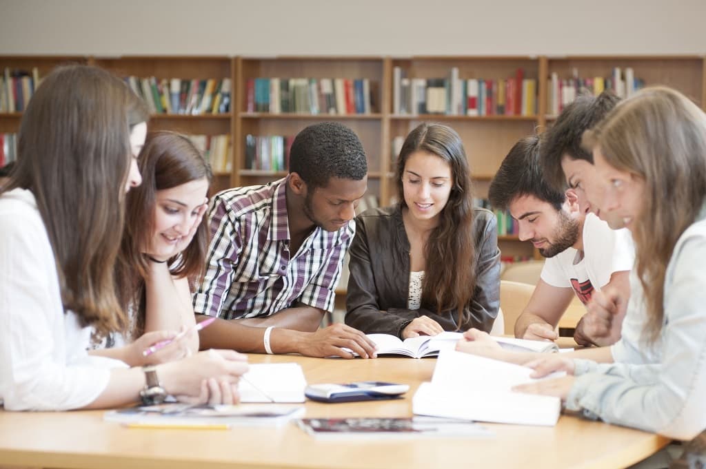 Estudantes