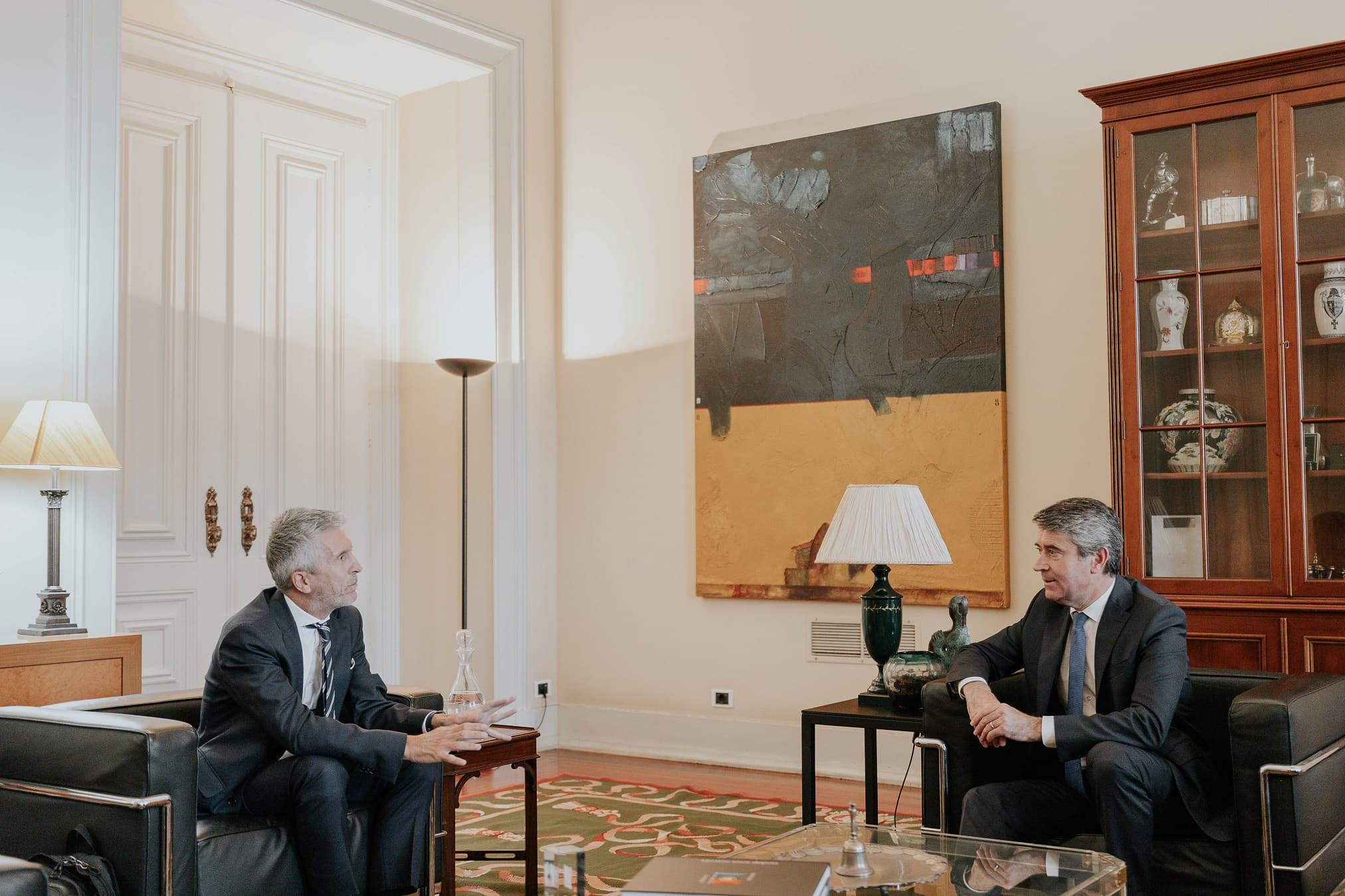 Ministro da Administração Interna, José Luís Carneiro, reúne-se com o Ministro do Interior de Espanha, Fernando Grande-Marlaska, Lisboa, 12 maio 2023