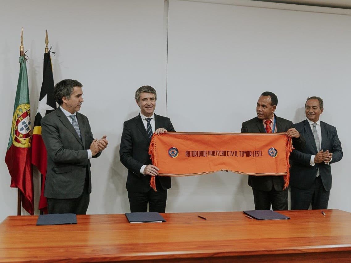 Ministro da Administração Interna, José Luís Carneiro, e Secretário de Estado dos Negócios Estrangeiros e da Cooperação, Francisco André, e presidente Autoridade de Proteção Civil de Timor-Leste, Ismael da Costa Babo, Lisboa, 15 dezembro 2022