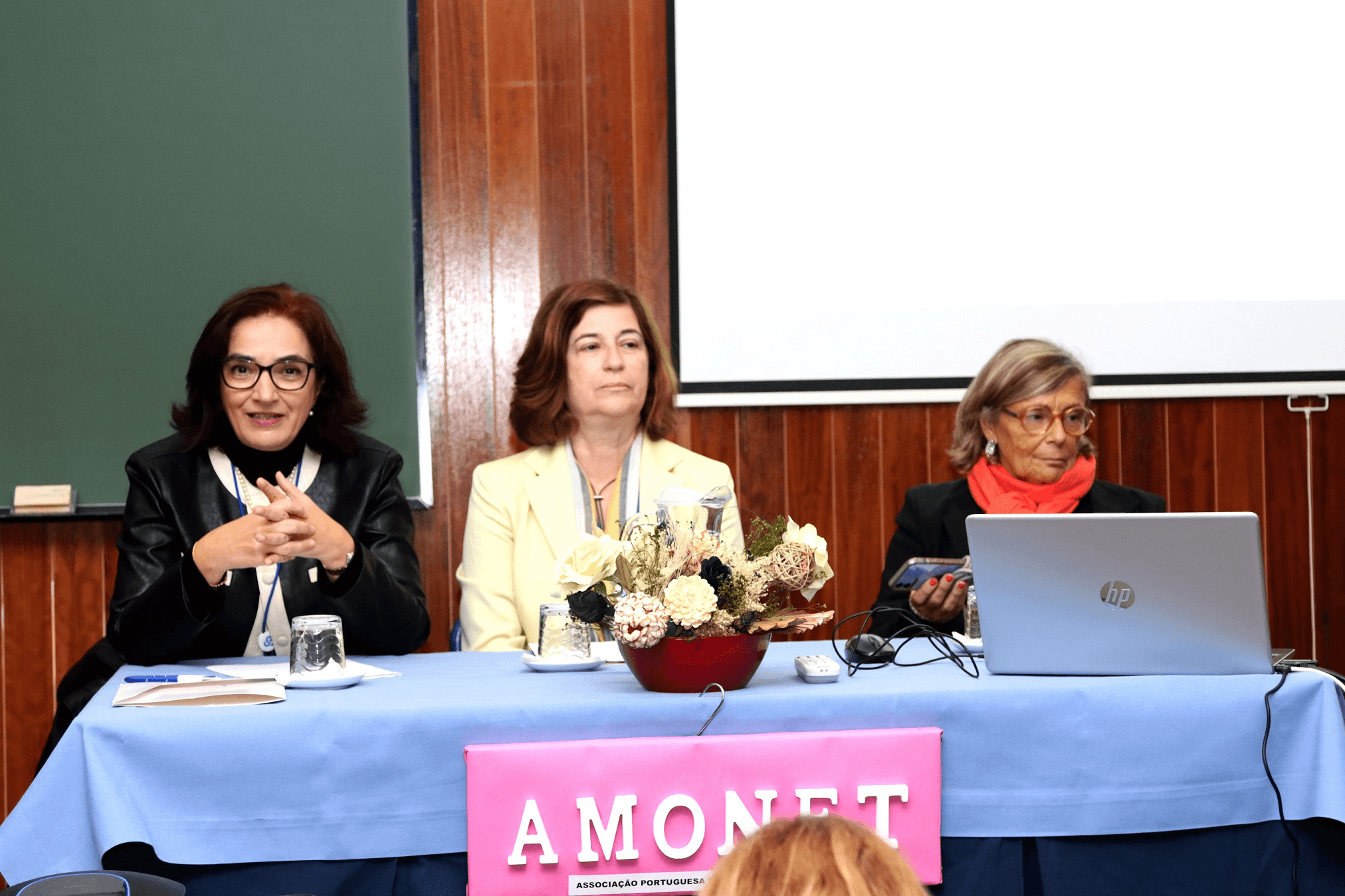 Ministra da Ciência, Tecnologia e Ensino Superior, Elvira Fortunato, no 6.º Simpósio Internacional da Associação Portuguesa de Mulheres Cientistas – AMONET, Évora, 6 dezembro 2022