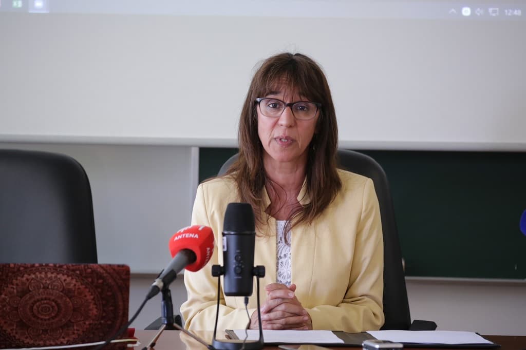 Ministra da Defesa Nacional, Helena Carreiras, na apresentação de resultados sobre a participação de Portugal em missões internacionais, Coimbra, 5 julho 2022 (Foto: João Bica)
