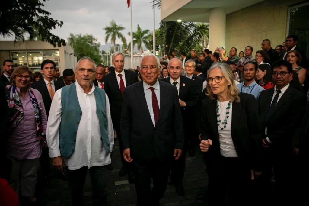 Primeiro-Ministro António Costa e Presidente da República de Timor-Leste, José Ramos-Horta, na chegada ao centro cultural português, Díli, 25 julho 2023