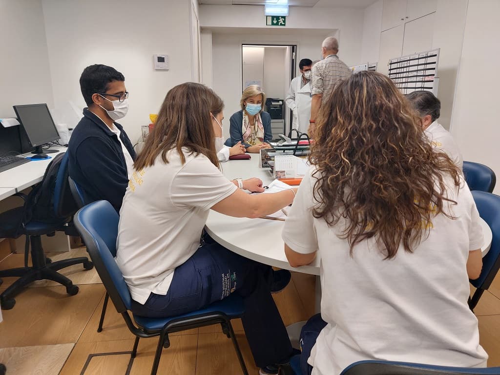 Ministra da Saúde, Marta Temido, numa visita à Unidade de Hospitalização Domiciliária do Hospital de Santa Maria, Lisboa, 12 maio 2022