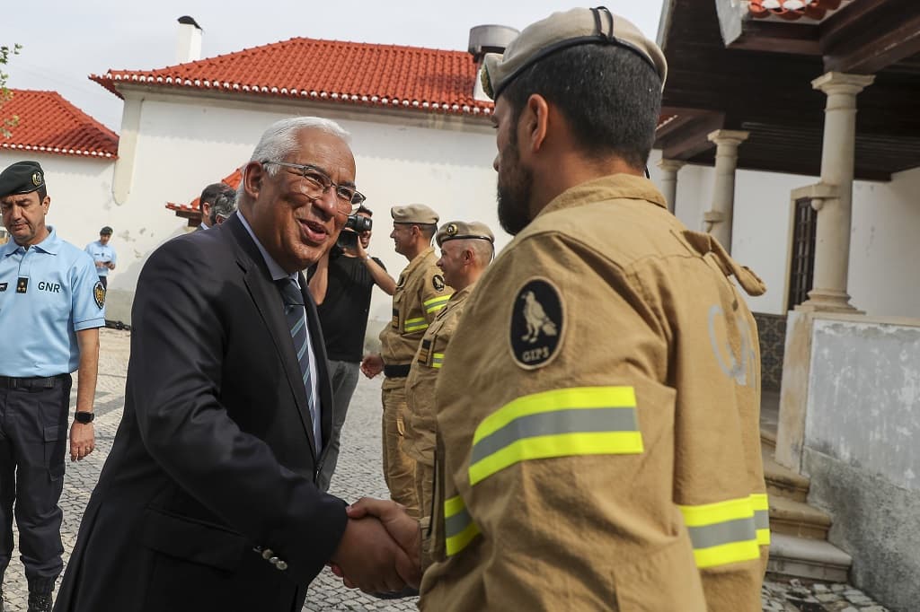 Primeiro-Ministro, António Costa, à chegada para a visita à Sala de Operações e Comando da Unidade de Emergência da Proteção e Socorro (UEPS) da GNR, Coimbra, 11 julho 2022 (Foto: Paulo Novais/Lusa)
