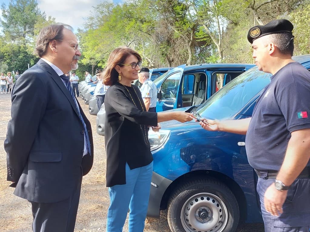 Ministra da Justiça, Catarina Sarmento e Castro, entrega nove viaturas celulares ligeiras aos estabelecimentos prisionais e ao Grupo de Intervenção e Segurança Prisional (GISP), Oeiras, 27 julho 2022