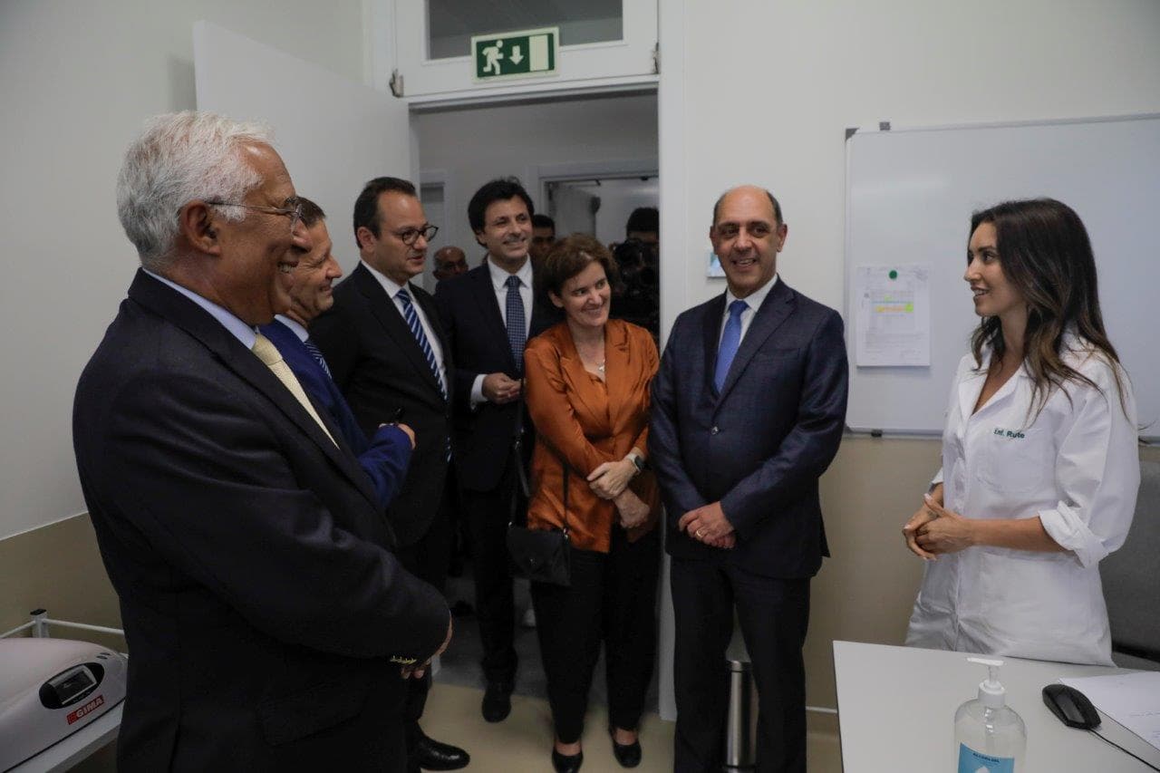 Primeiro-Ministro António Costa e Ministros da Presidência, Mariana Vieira da Silva, e da Saúde, Manuel Pizarro, na inauguração do centro de Saúde de Parceiros e Azoia, Leiria, 13 julho 2023 (Foto: Paulo Cunha/Lusa)