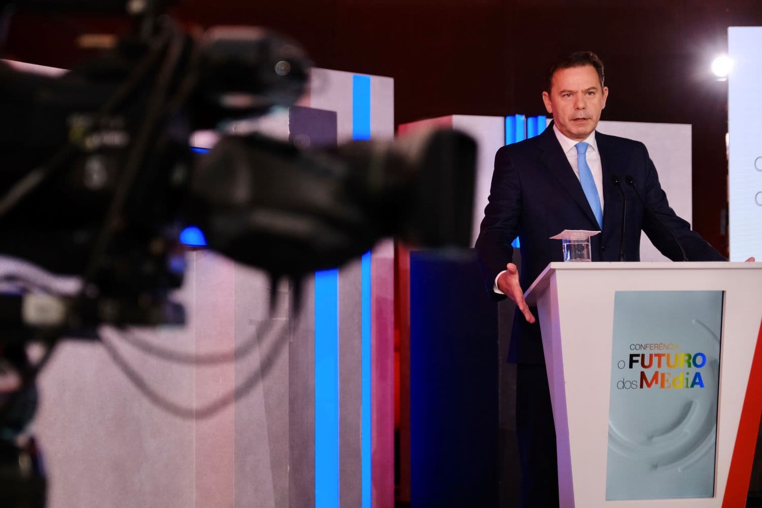 Primeiro-Ministro Luís Montenegro na conferência