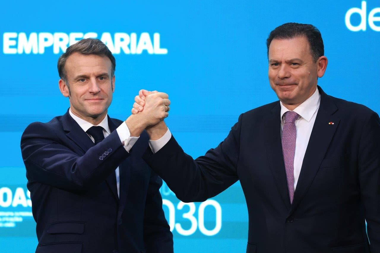 Primeiro-Ministro Luís Montenegro e Presidente da República francesa, Emmanuel Macron, no final do Fórum Económico Luso-Francês, Porto, 28 fevereiro 2025 (foto: José Coelho/Lusa)