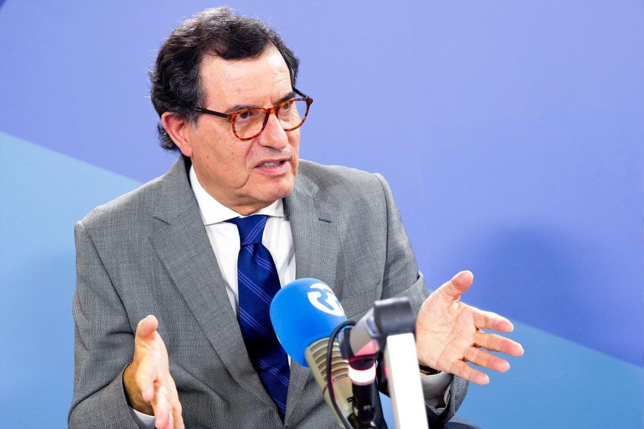Ministro Adjunto e da Coesão Territorial, Manuel Castro Almeida, durante a entrevista à Rádio Renascença