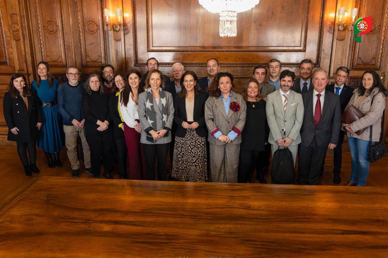 Ministra da Justiça, Rita Alarcão Júdice, e Secretárias de Estado Maria José Barros e Marisa Garrido com os dirigentes sindicais, Lisboa, 11 fevereiro 2025 (foto: Emerson Coutinho/StopMotion)