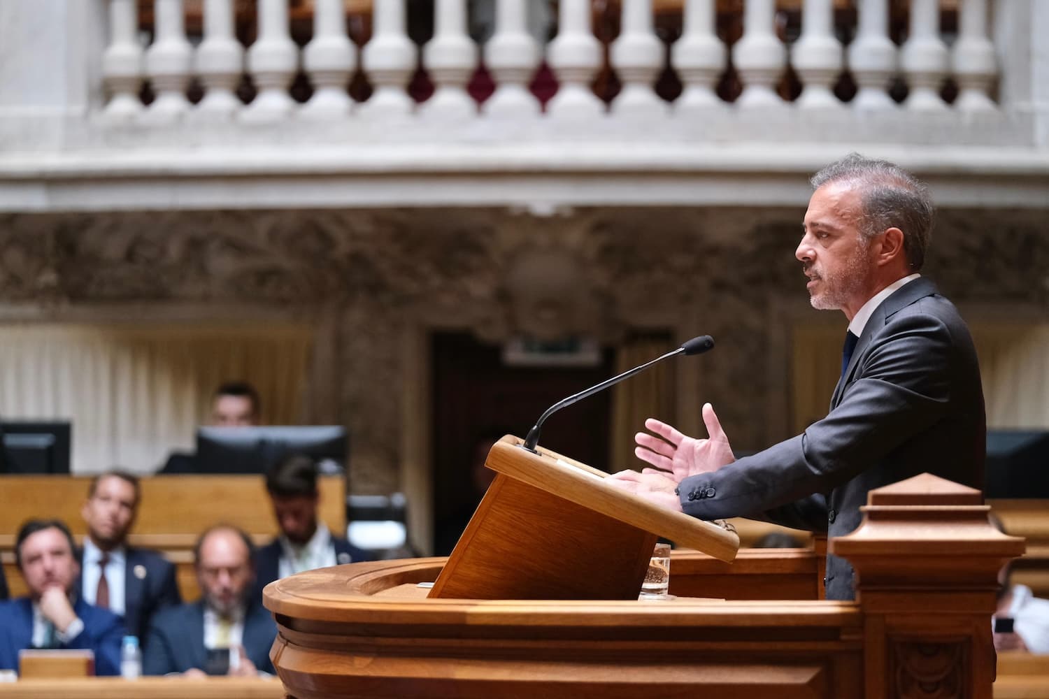 Ministro dos Assuntos Parlamentares, Pedro Duarte, no discurso sobre o estado da Nação, Assembleia da República, 17 julho 2024 (foto: Diana Quintela/Portal do Governo)