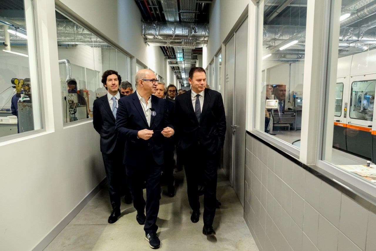 Primeiro-Ministro Luís Montenegro inaugura novas instalações do Centro de Nanotecnologia e Materiais Técnicos, Funcionais e Inteligentes (CeNTI), Famalicão, 16 dezembro 2024 (foto: Gonçalo Borges Dias/GPM)