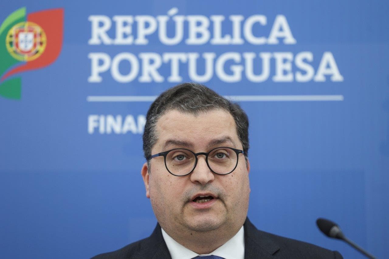 Ministro de Estado e das Finanças, Joaquim Miranda Sarmento, faz declaração sobre as Contas Nacionais relativas ao 4.º trimestre de 2024, divulgadas pelo Instituto Nacional de Estatística, Lisboa, 26 março 2025 (foto: Miguel A. Lopes/Lusa)