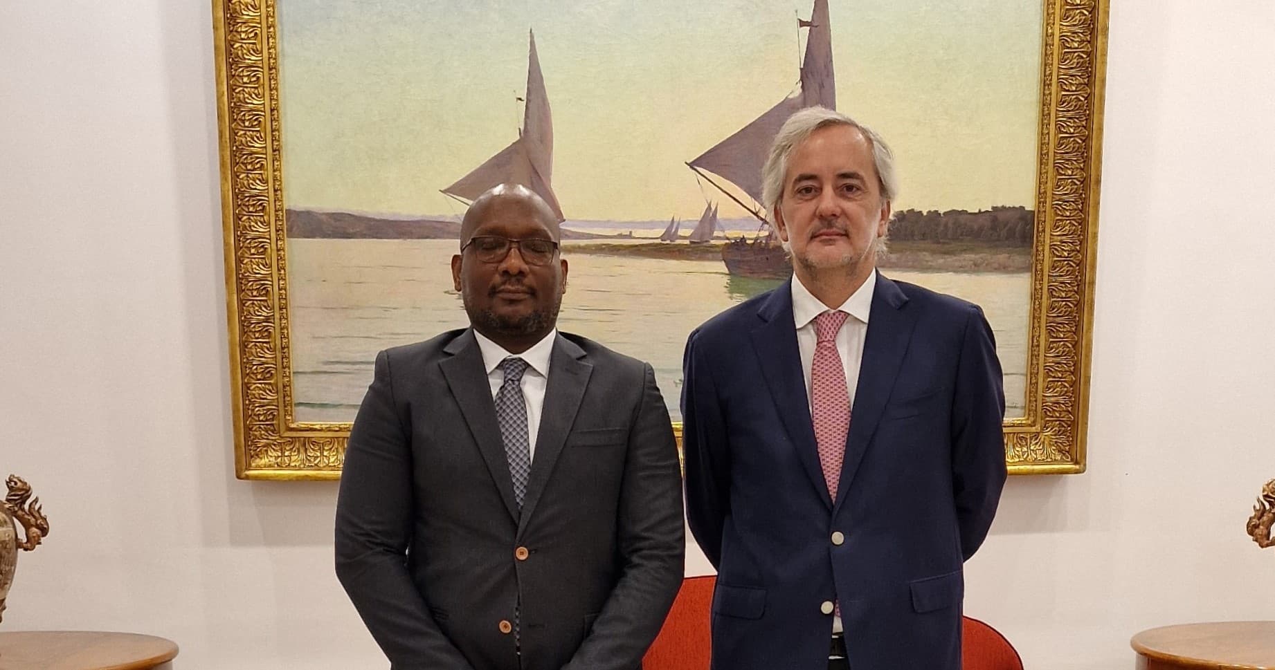 Secretário de Estado do Tesouro e Finanças de Portugal, João Silva Lopes, e Ministro do Planeamento e Finanças de São Tomé e Príncipe, Ginésio Afonso da Mata, Lisboa, 29 outubro 2024