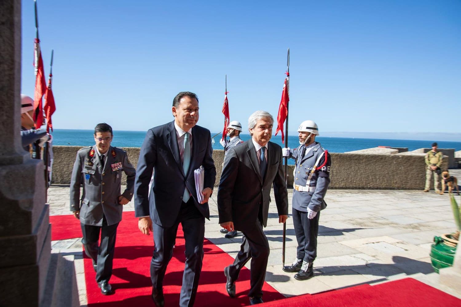 Primeiro-Ministro Luís Montenegro e Ministro da Defesa Nacional, Nuno Melo, à chegada para o Conselho de Ministros, Forte de São Julião da Barra, Oeiras, 26 julho 2024 (Foto: Diana Quintela)