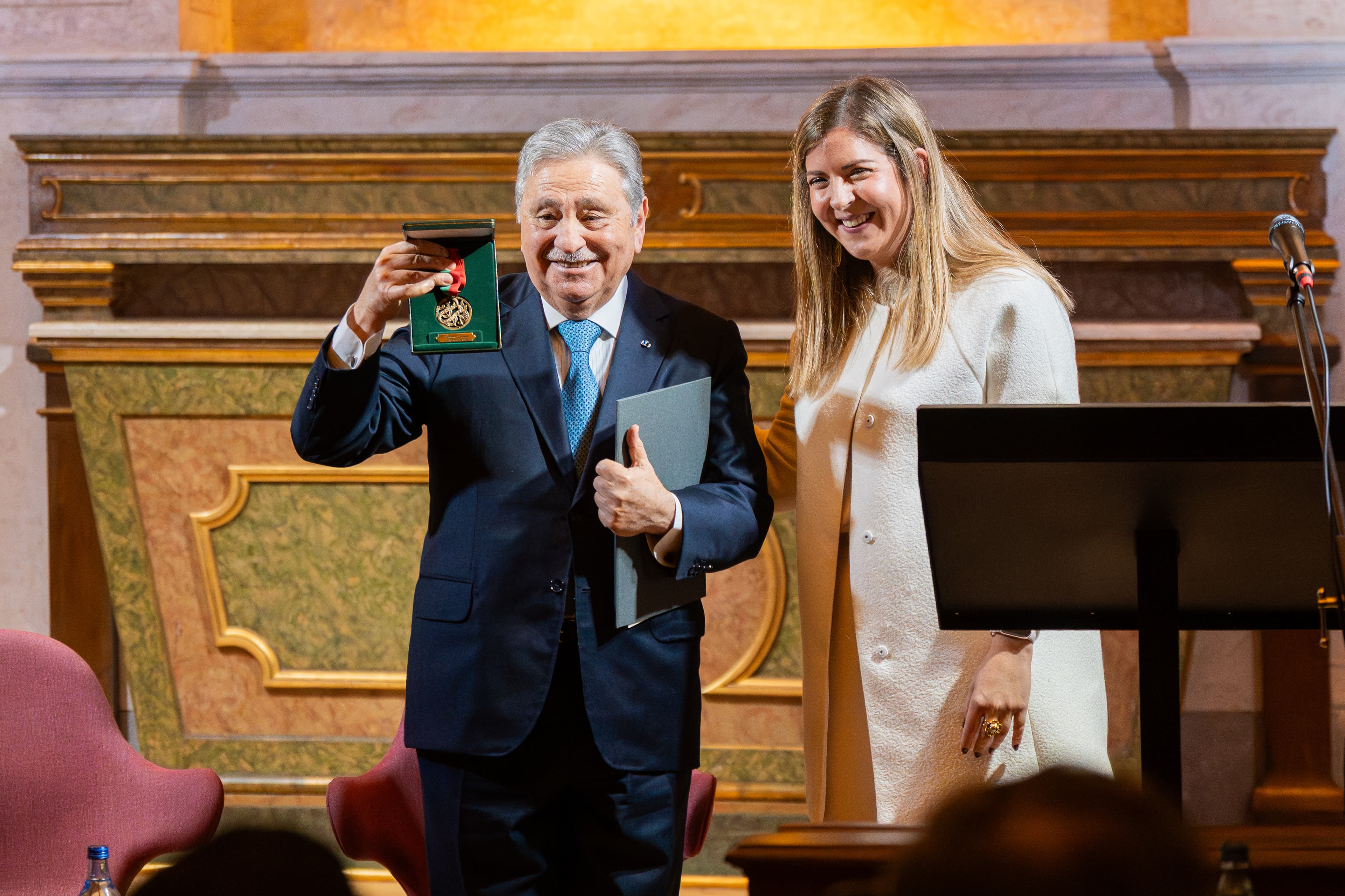 Ministra da Cultura, Juventude e Desporto, Margarida Balseiro Lopes, na atribuição da Medalha de Mérito Cultural a Armando Martins, Lisboa, 22 março 2026 (Raquel Martins/MCJD)