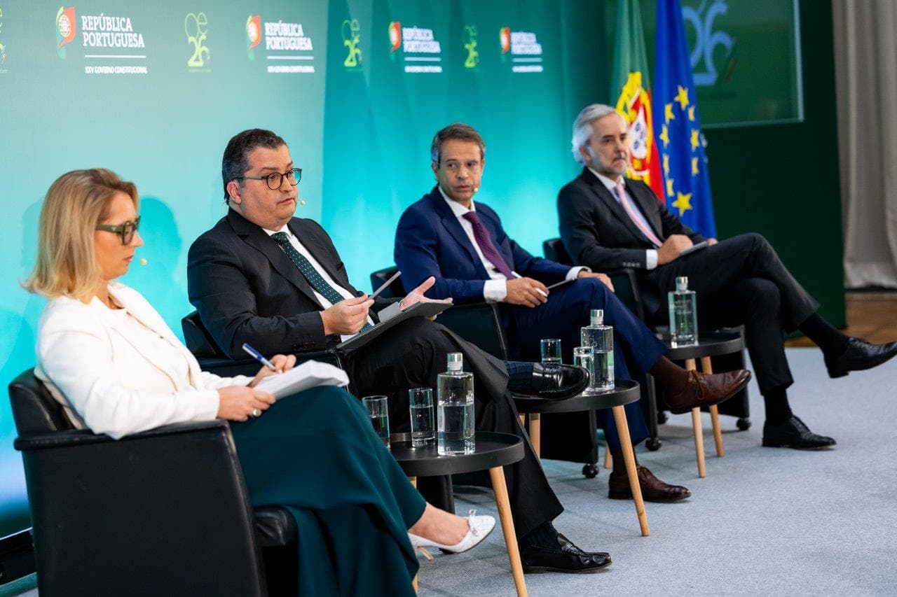 Ministro de Estado e das Finanças, Joaquim Miranda Sarmento, e Secretários de Estado José Maria Brandão de Brito, Cláudia Reis Duarte e João Silva Lopes, Lisboa, 9 outubro 2026 (Mariana Branco)