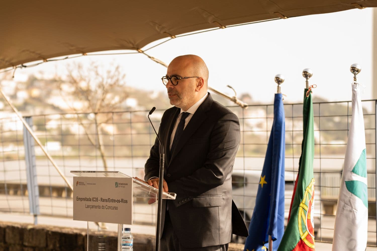 Ministro das Infraestruturas e Habitação, Miguel Pinto Luz, na cerimónia de lançamento do concurso do IC35 – troço Rans/Entre-os-Rios