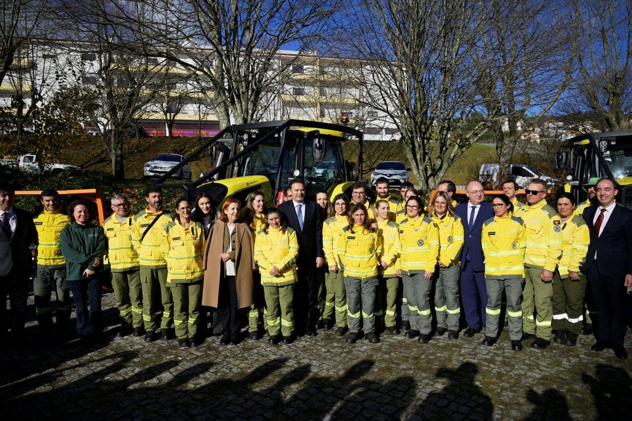 Primeiro-Ministro Luís Montenegro na entrega de equipamentos especializados para prevenção de incêndios rurais, Baião, 10 dezembro 2025