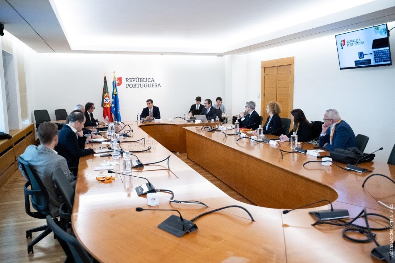 Ministro da Presidência, António Leitão Amaro, reunido com representantes do setor da rádio no âmbito do Portugal Transformação, Recuperação e Resiliência (PTRR), Lisboa, 3 março 2026