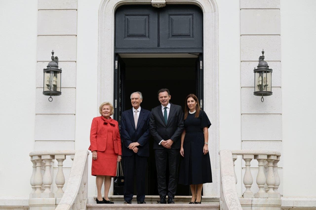 Primeiro-Ministro Luís Montenegro e mulher, ex-Presidente da República e ex-Primeiro-Ministro Aníbal Cavaco Silva e Maria Cavaco Silva, Residência oficial, Lisboa, 5 novembro 2025 (Gonçalo Borges Dias/GPM)