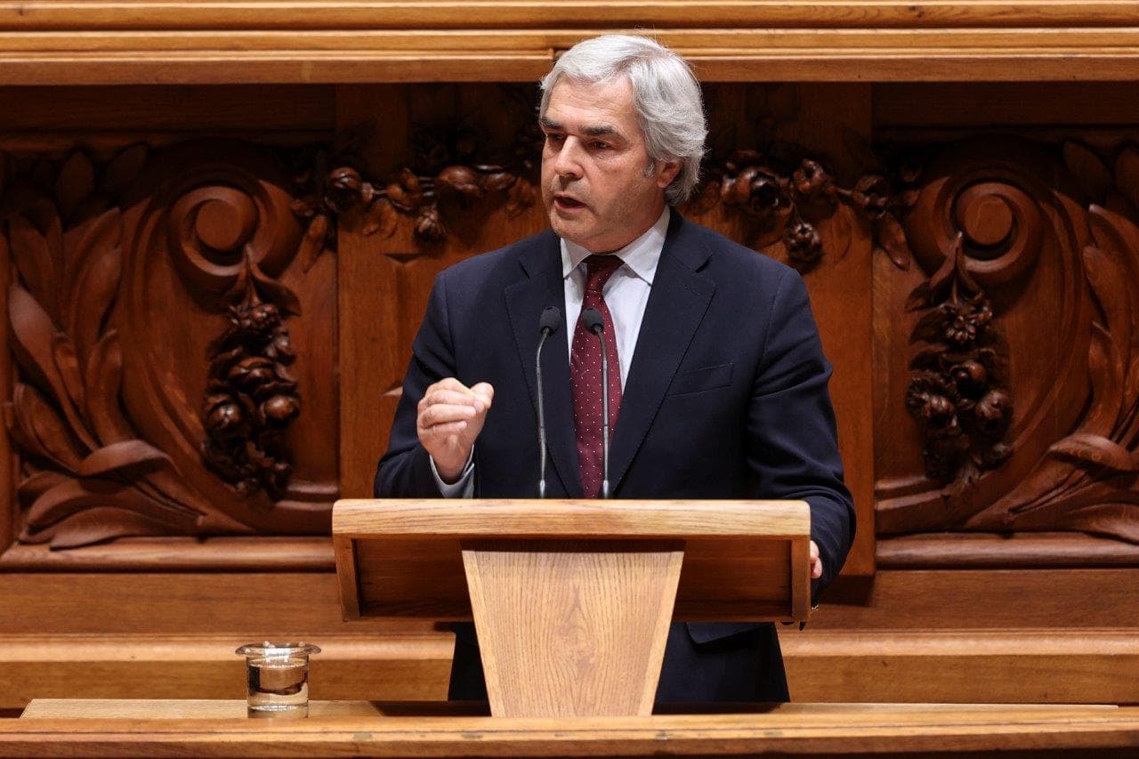 Ministro da Defesa Nacional, Nuno Melo, intervém do debate do Programa do Governo, Assembleia da República, 17 junho 2025 (Miguel A. Lopes/Lusa)