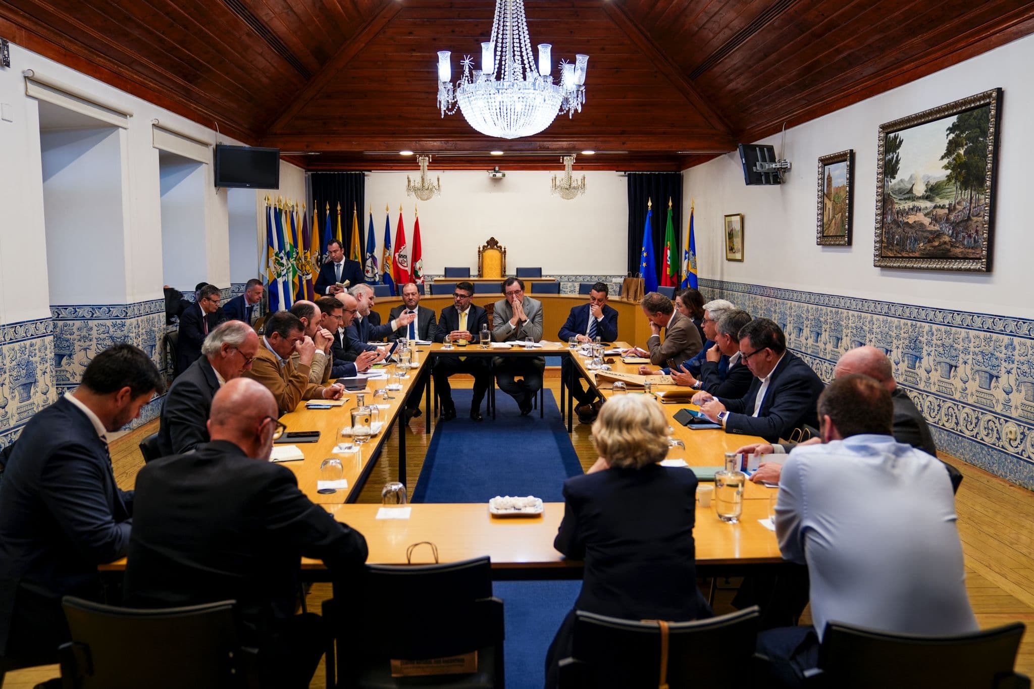 Ministro da Economia e Coesão Territorial, Castro Almeida, na reunião sobre a reconstrução das zonas afetas pelos temporais na região Centro, Pombal, 28 março 2026 (Cátia Pina)